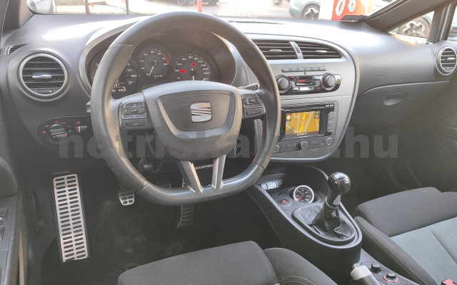 SEAT Leon 2.0 TFSI Cupra R személygépkocsi - 1984cm3 Benzin 121495 6/12