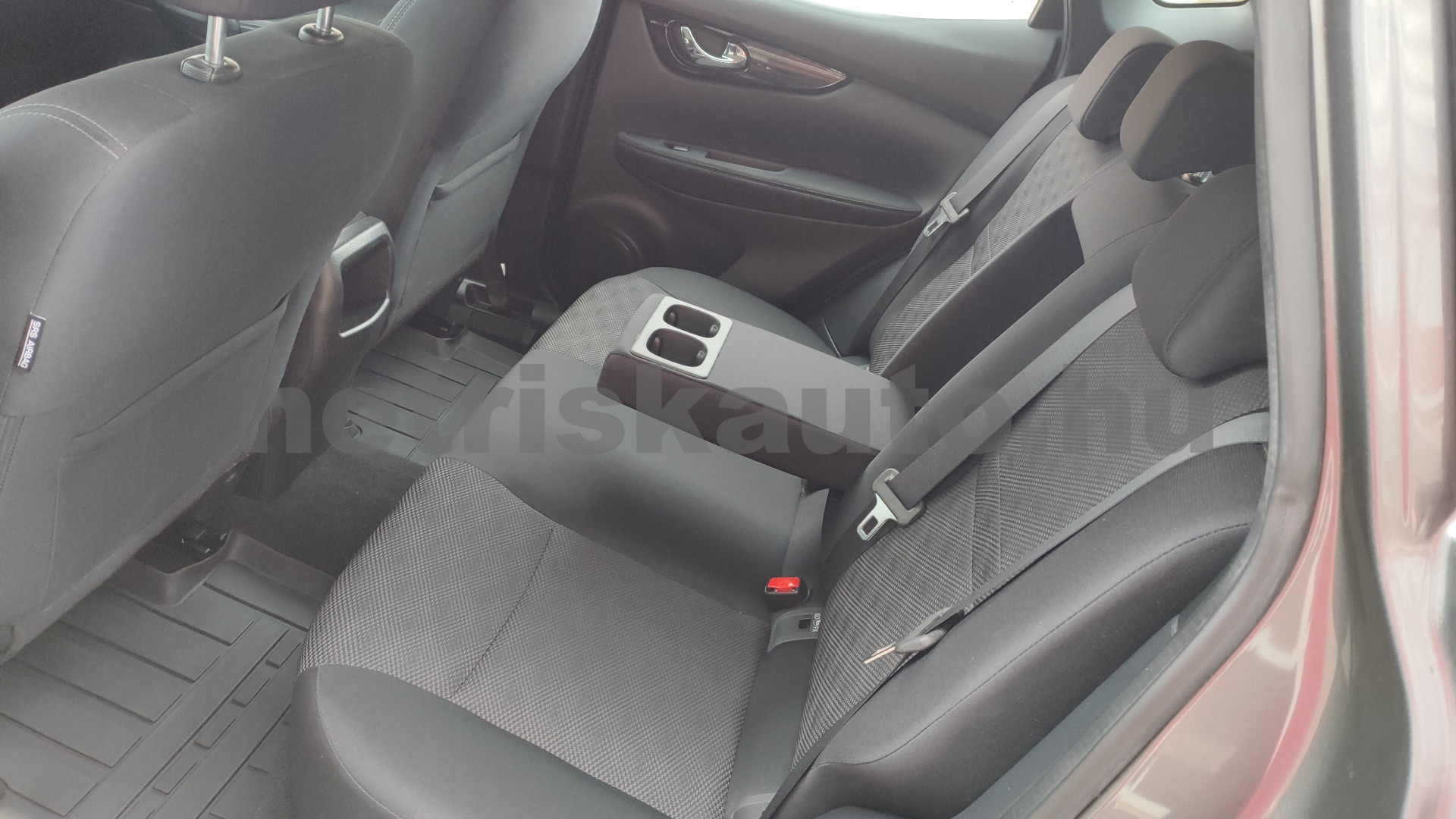 NISSAN Qashqai 1.2 DIG-T Acenta E6 személygépkocsi - 1197cm3 Benzin 121331 9/12