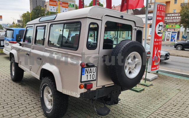 LAND ROVER Defender 2.5 TD5 SW személygépkocsi - 2495cm3 Diesel 121264 2/12
