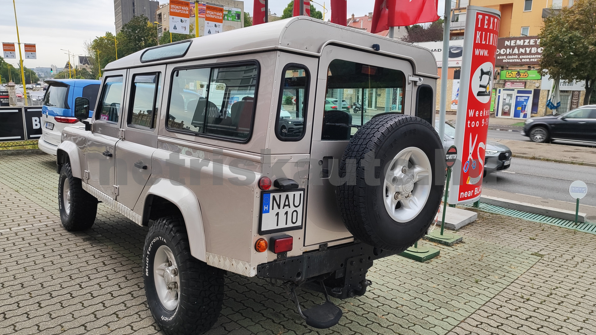 LAND ROVER Defender 2.5 TD5 SW személygépkocsi - 2495cm3 Diesel 121264 3/12