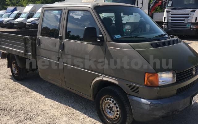 VW Transporter 2.4 Syncro 7DM 1F5 F tehergépkocsi 3,5t össztömegig - 2370cm3 Diesel 119649 2/7