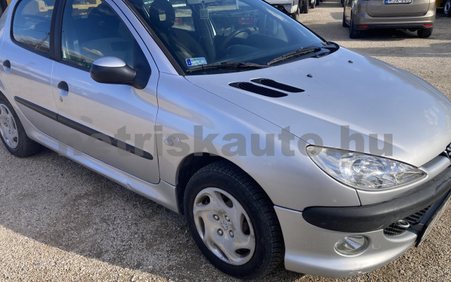 PEUGEOT 206 1.1 Look személygépkocsi - 1124cm3 Benzin 121618 2/10