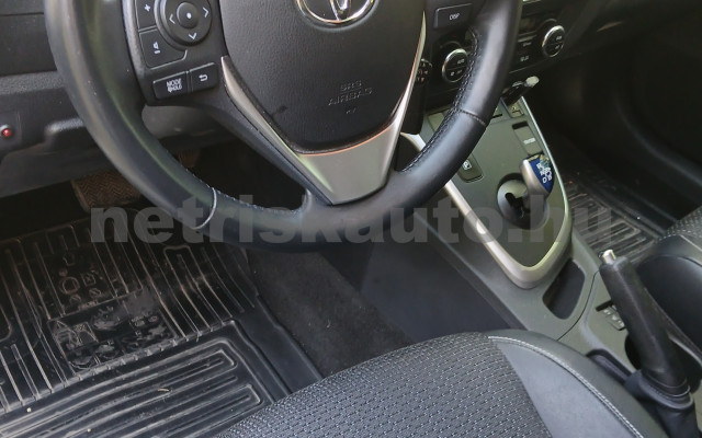 TOYOTA Auris 1.8 HSD Lounge Aut. személygépkocsi - 1798cm3 Hybrid 121174 2/2