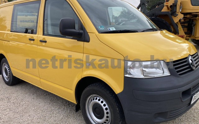 VW Transporter 1.9 TDI Basic tehergépkocsi 3,5t össztömegig - 1896cm3 Diesel 121277 2/10