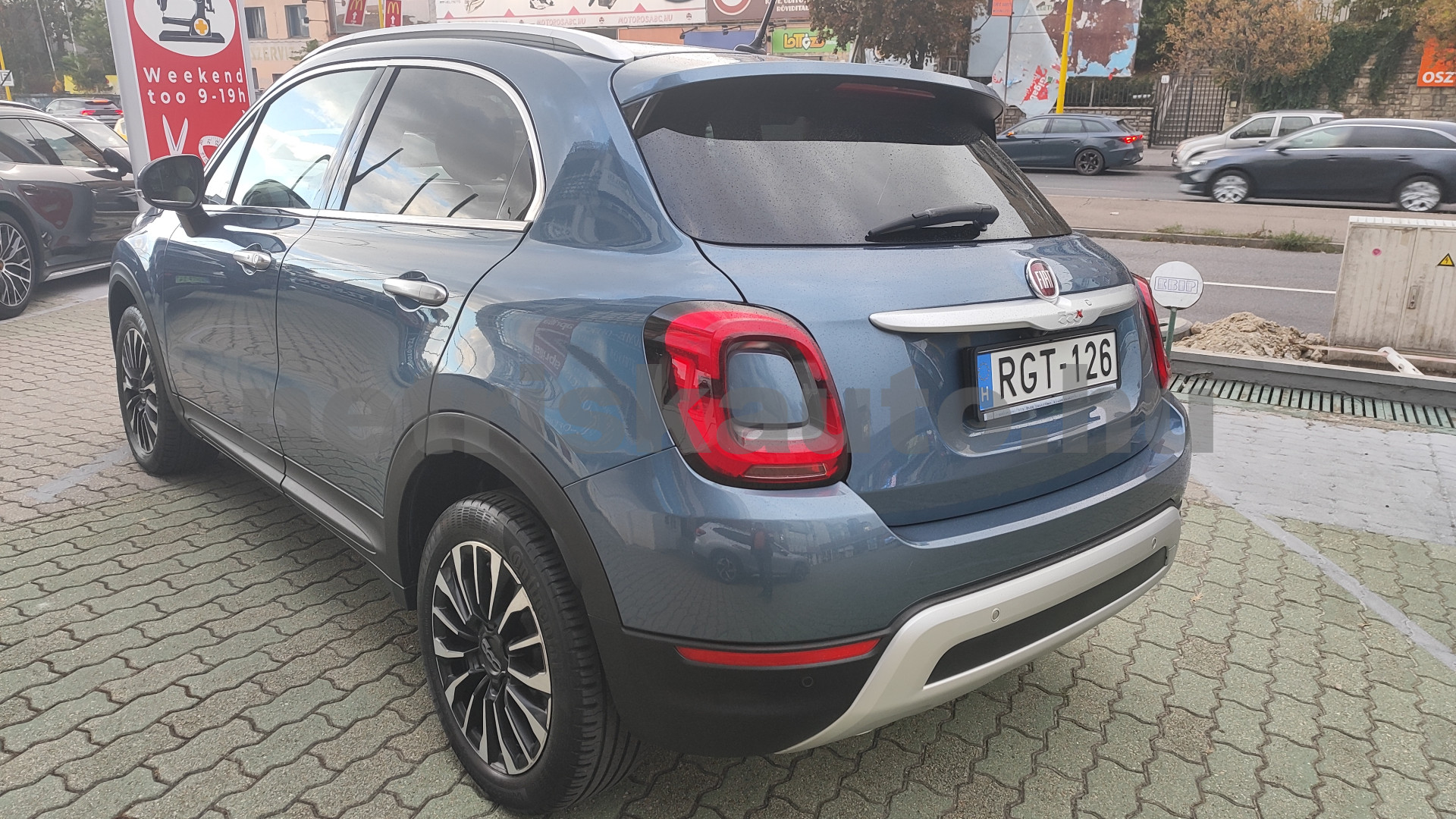 FIAT 500X 1.3 T4 City Cross Aut. személygépkocsi - 1332cm3 Benzin 121592 2/12