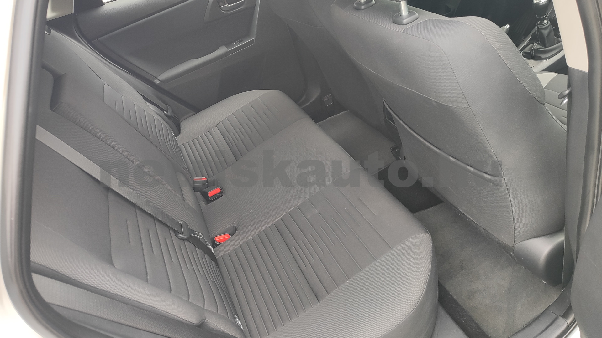 TOYOTA Auris 1.6 Active MY17 Trend személygépkocsi - 1598cm3 Benzin 121442 10/12