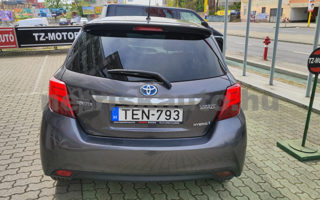 TOYOTA Yaris 1.5 HSD Active Aut. személygépkocsi - 1497cm3 Hybrid 121440 4/12