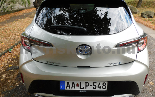 TOYOTA Corolla 2.0 Hybrid Comfort e-CVT személygépkocsi - 1987cm3 Hybrid 120401 12/12