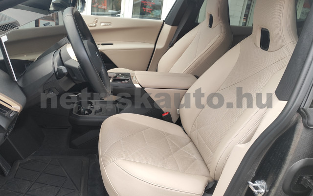 BMW iX iX xDrive60 109,1kWh személygépkocsi - cm3 Kizárólag elektromos 121571 4/12