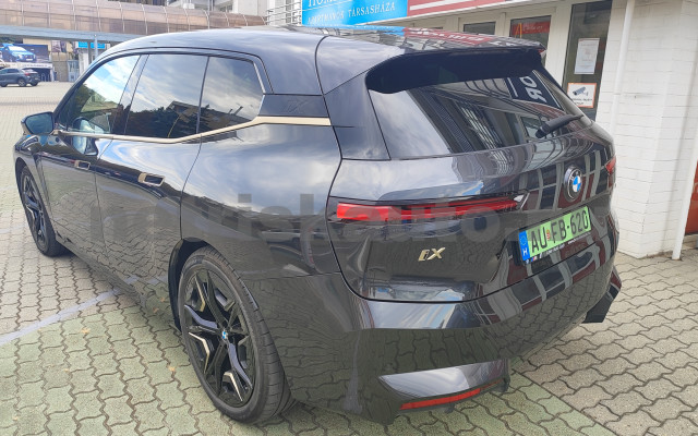 BMW iX iX xDrive60 109,1kWh személygépkocsi - cm3 Kizárólag elektromos 121571 2/12