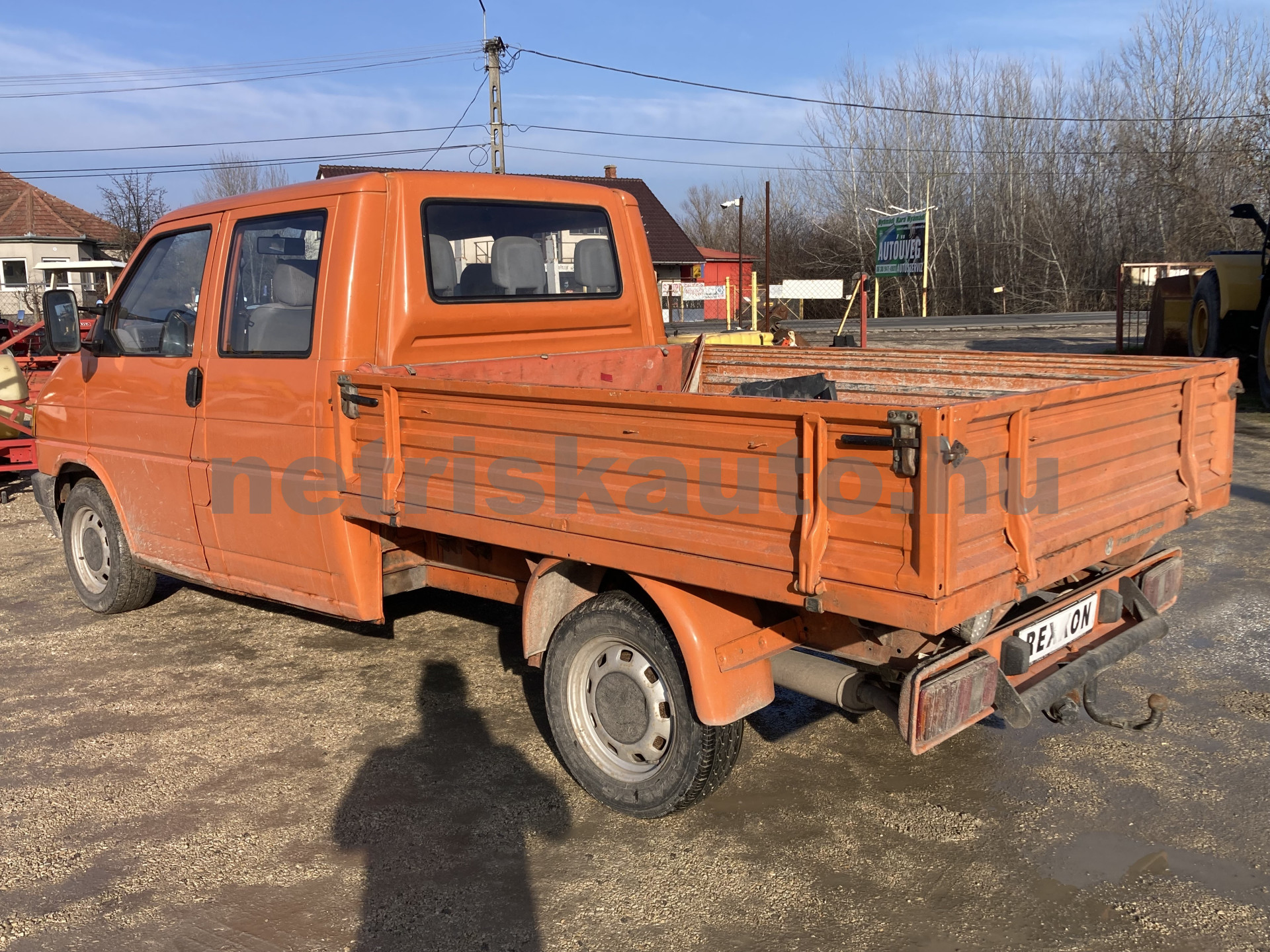 VW Transporter 2.4 70M 1F2 F tehergépkocsi 3,5t össztömegig - 2370cm3 Diesel 121389 3/9