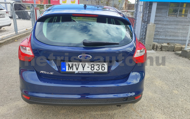 FORD Focus 1.6 Ti-VCT Trend személygépkocsi - 1596cm3 Benzin 121616 4/12