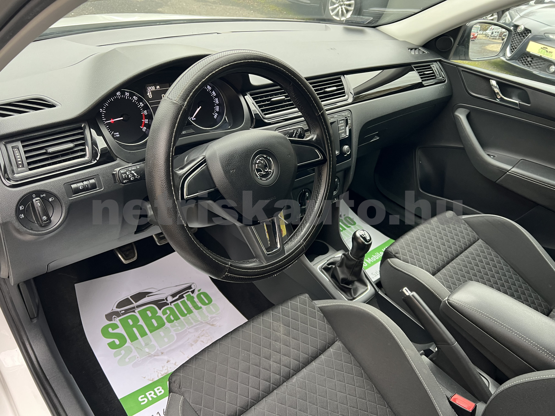 SKODA Rapid 1.6 CR TDI Ambition személygépkocsi - 1598cm3 Diesel 121332 6/12