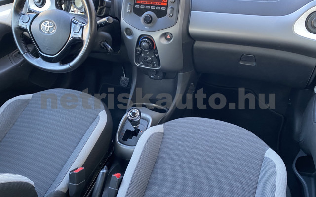 TOYOTA Aygo 1.0 x-play x-shift személygépkocsi - 998cm3 Benzin 121626 7/12