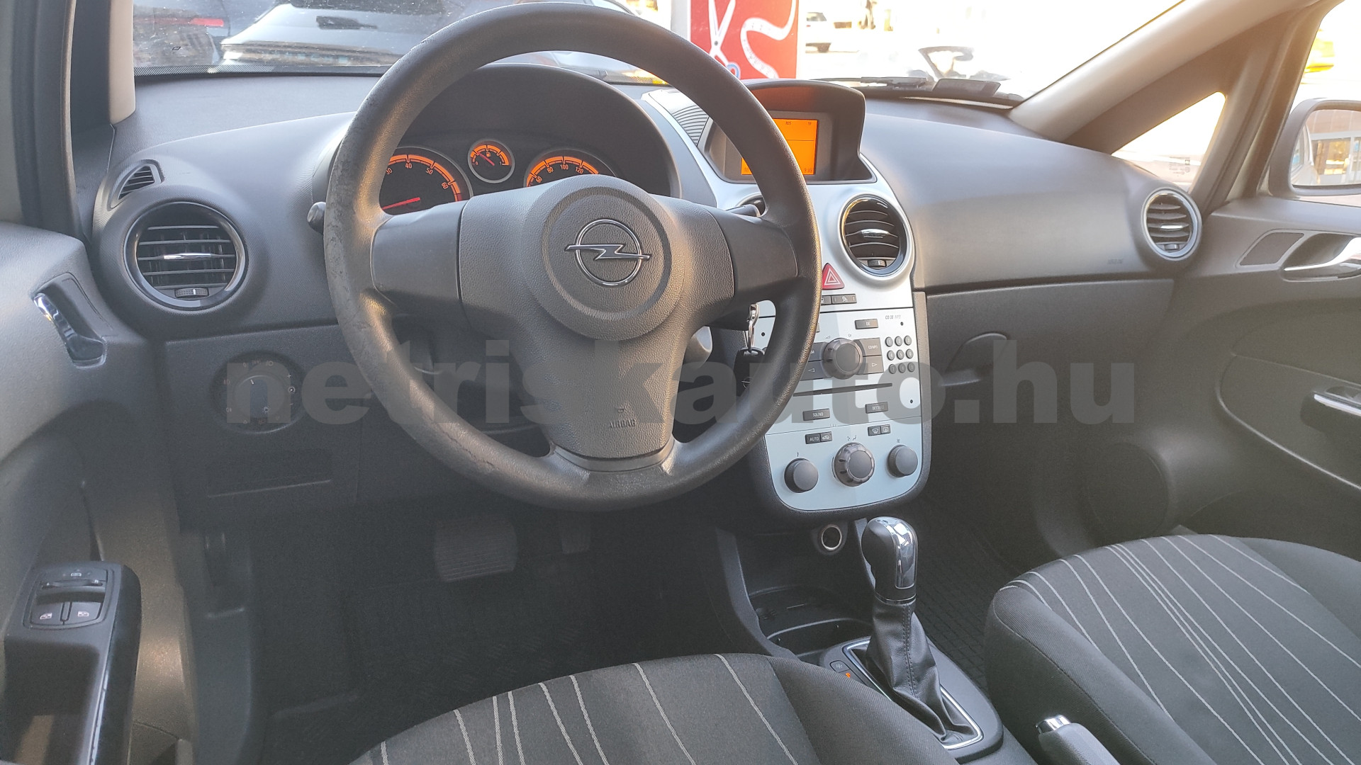 OPEL Corsa 1.4 Enjoy Aut. személygépkocsi - 1364cm3 Benzin 121583 6/12