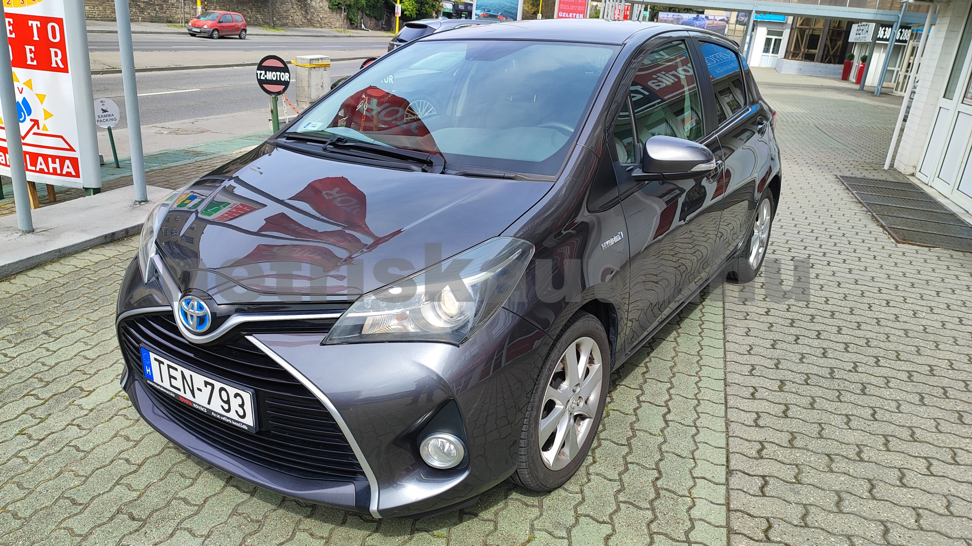 TOYOTA Yaris 1.5 HSD Active Aut. személygépkocsi - 1497cm3 Hybrid 121440 12/12
