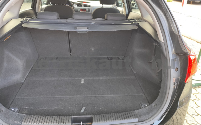 KIA Carens személygépkocsi - 1396cm3 Diesel 121299 10/12