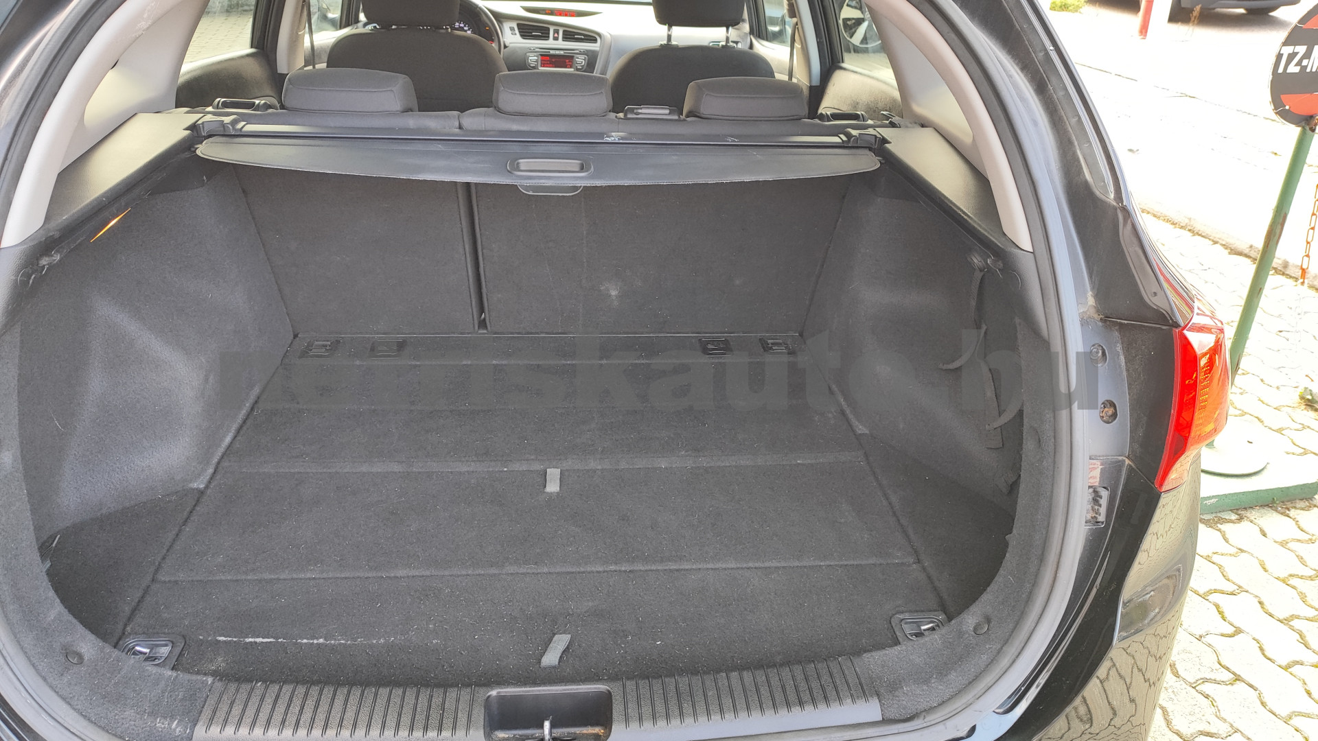 KIA Cee'd 1.4 CRDI EX személygépkocsi - 1396cm3 Diesel 121299 10/12