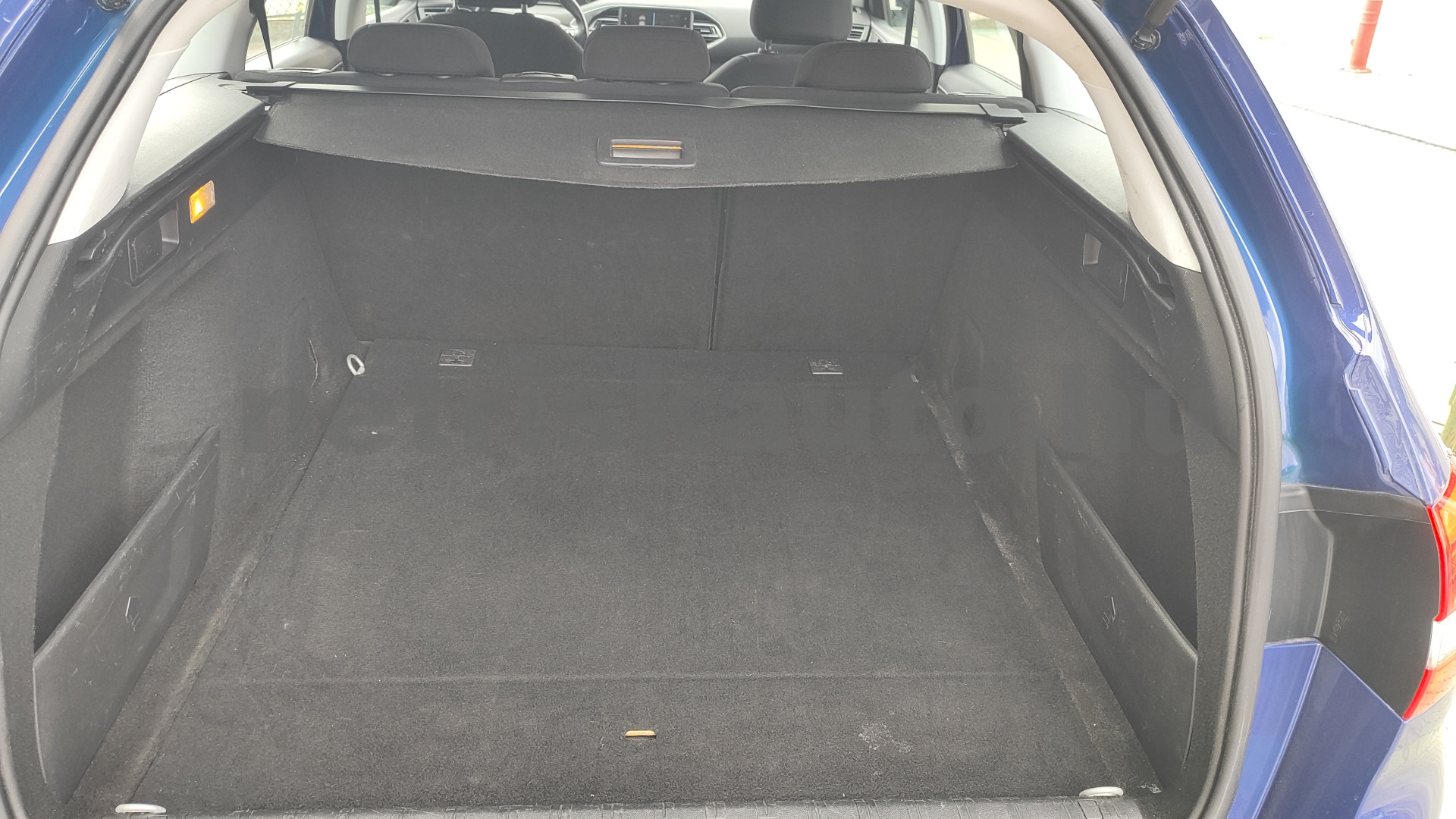 PEUGEOT 308 1.5 BlueHDi Allure személygépkocsi - 1499cm3 Diesel 121526 10/12