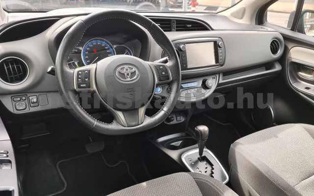 TOYOTA Yaris 1.5 HSD Active Aut. személygépkocsi - 1497cm3 Hybrid 121440 6/12