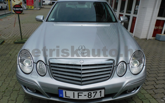 MERCEDES-BENZ E-osztály E 280 Avantgarde személygépkocsi - 2996cm3 Benzin 121216 4/12