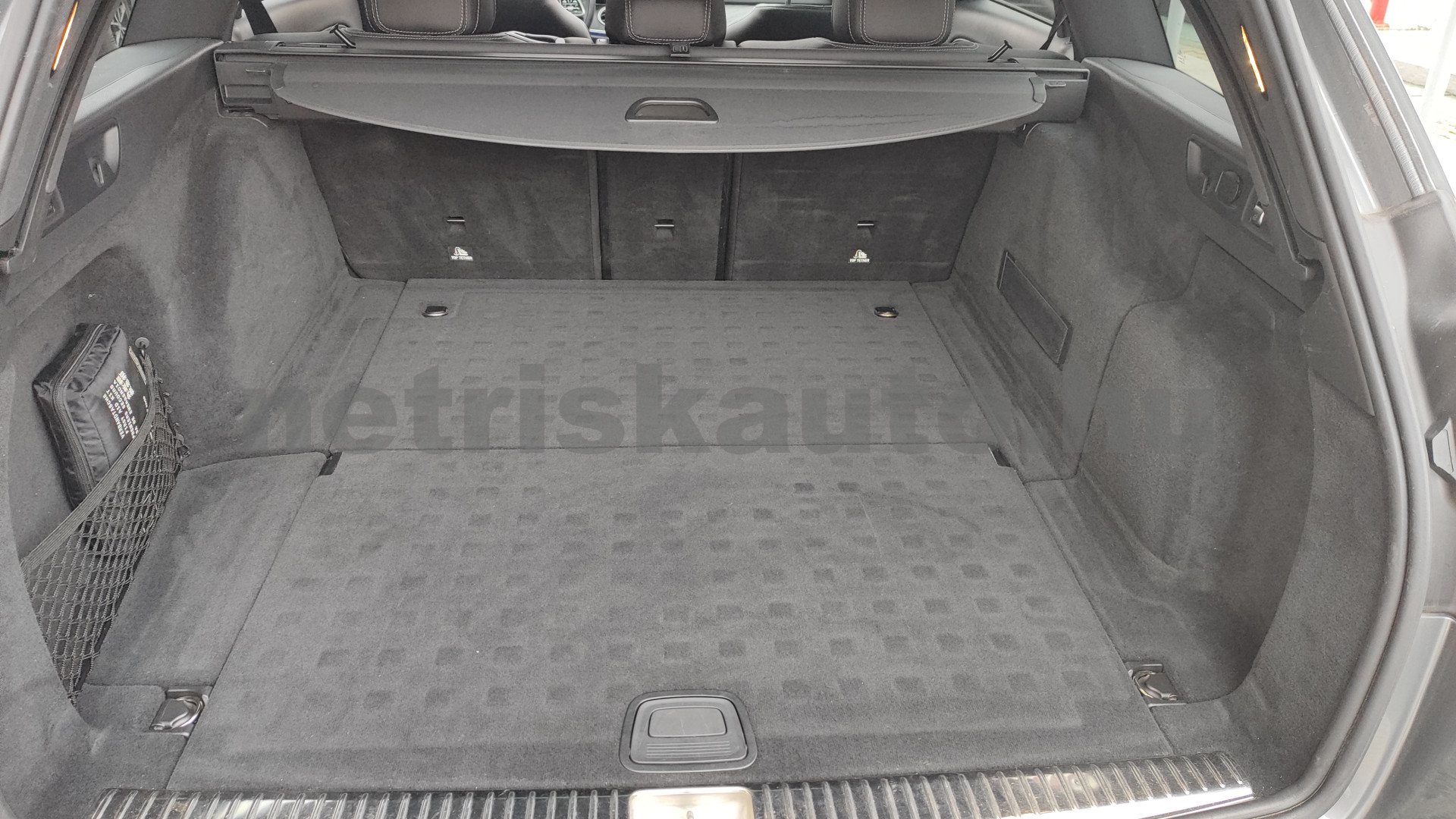 MERCEDES-BENZ E-osztály E 400 d 4Matic 9G-TRONIC személygépkocsi - 2925cm3 Diesel 121357 12/12