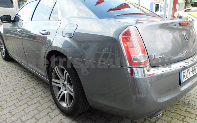 LANCIA Thema 3.0 CRD Platinum Aut. személygépkocsi - 2987cm3 Diesel 120241 2/12