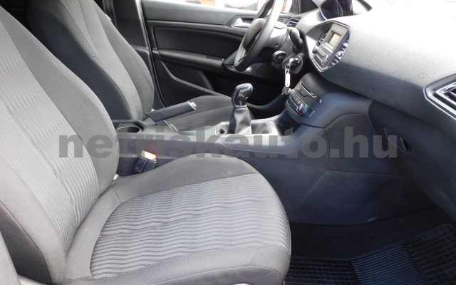 PEUGEOT 308 1.2 PureTech Active személygépkocsi - 1199cm3 Benzin 121236 9/12