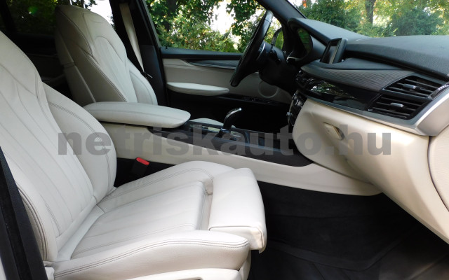 BMW X5 X5 xDrive30d Aut. személygépkocsi - 2993cm3 Diesel 120396 8/12