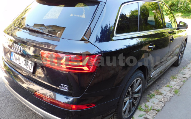 AUDI Q7 3.0 V6 TDI quattro tiptronic személygépkocsi - 2967cm3 Diesel 121140 2/12
