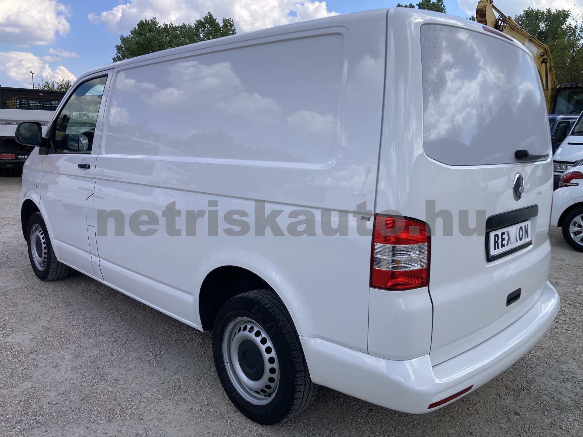 VW Transporter 2.0 CR TDI Basic tehergépkocsi 3,5t össztömegig - 1968cm3 Diesel 121450 4/9