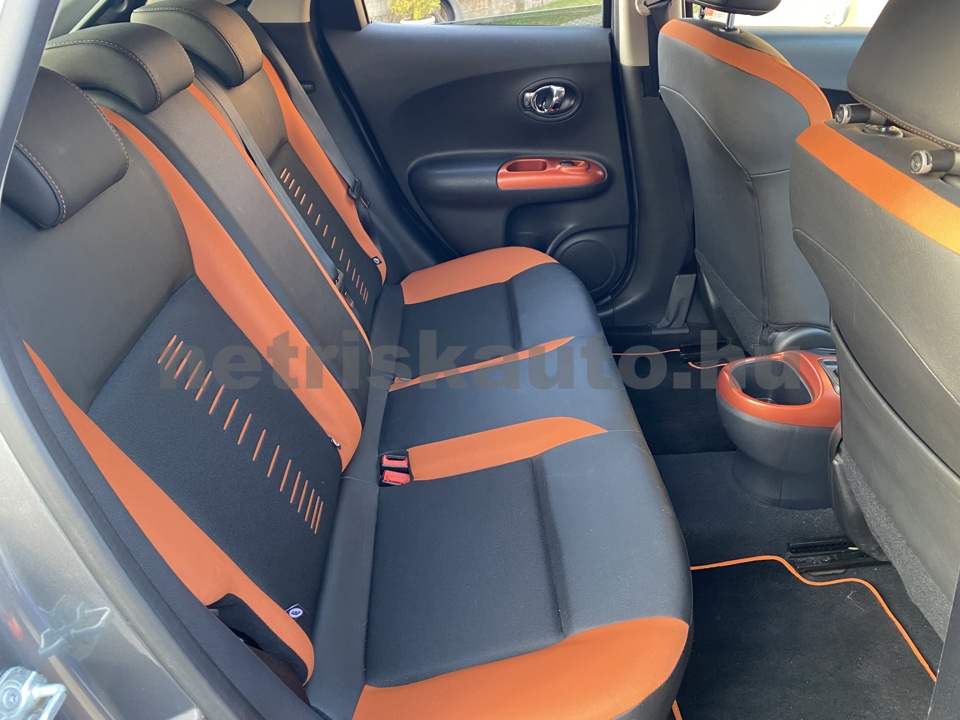 NISSAN Juke 1.6 Tekna Xtronic személygépkocsi - 1598cm3 Benzin 121407 9/12