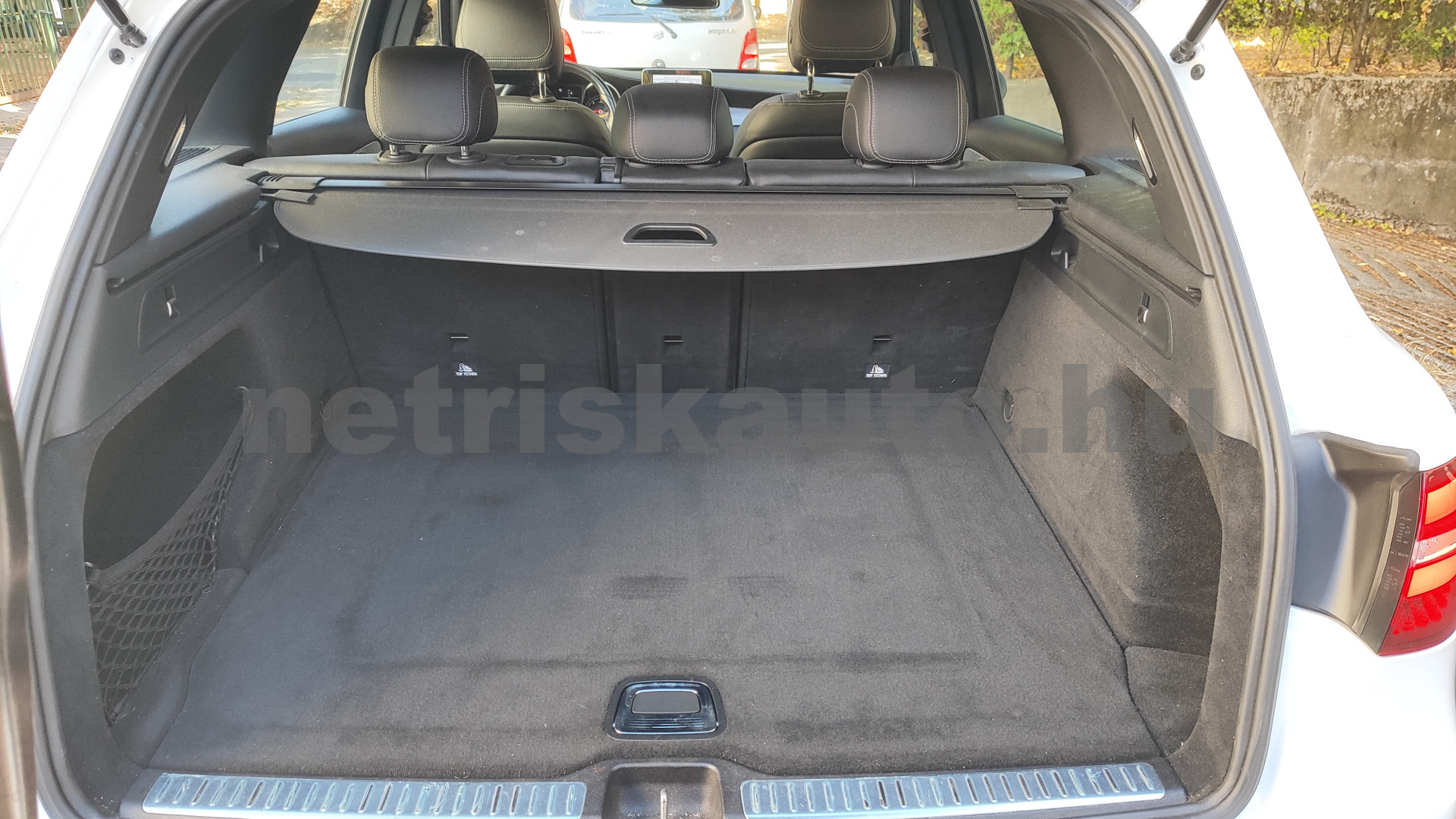 MERCEDES-BENZ GLC-osztály GLC 220 d 4Matic 9G-TRONIC személygépkocsi - 2143cm3 Diesel 121610 11/12