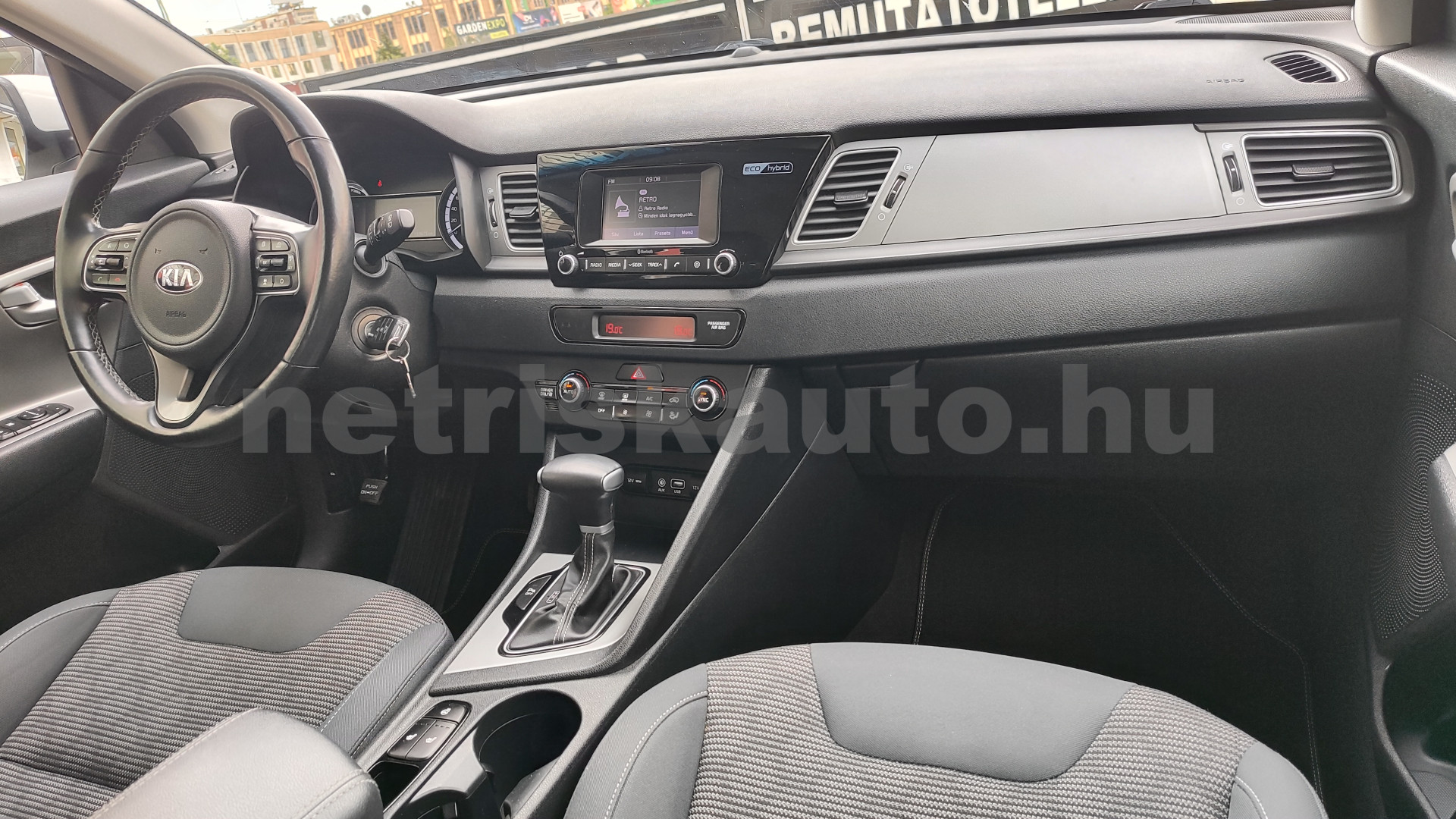 KIA Niro 1.6 GDI LX DCT személygépkocsi - 1580cm3 Hybrid 121487 7/12