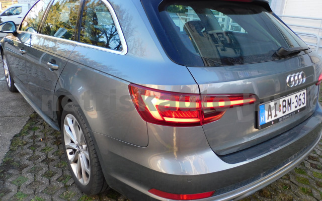 AUDI A4 40 TDI S line quattro S-tronic személygépkocsi - 1968cm3 Diesel 121040 2/12