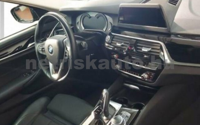 BMW 530 személygépkocsi - 2993cm3 Diesel 117410 2/6