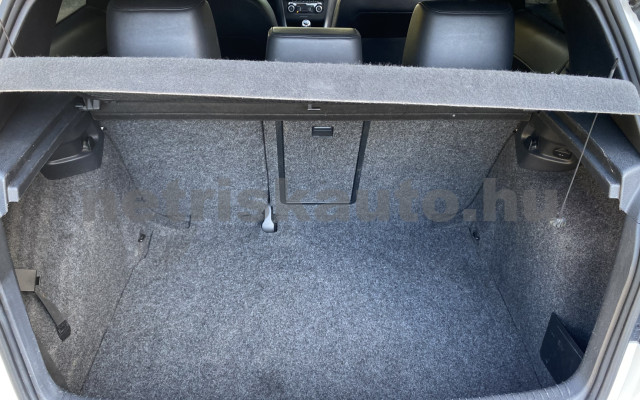 VW Golf 2.0 TSI GTI személygépkocsi - 1984cm3 Benzin 121577 10/12