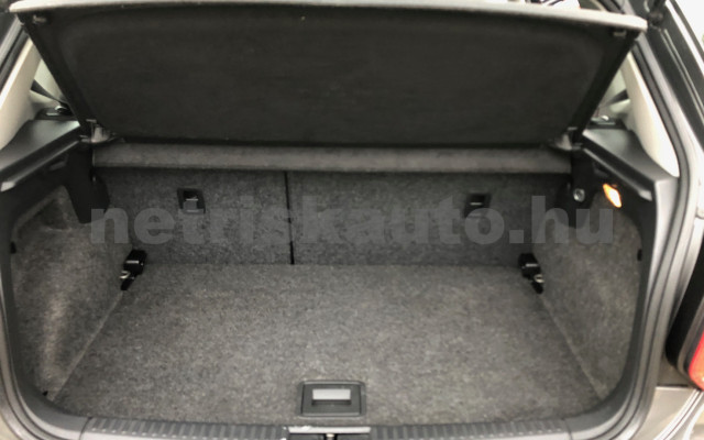 VW Polo 1.2 70 Highline személygépkocsi - 1198cm3 Benzin 119998 8/12