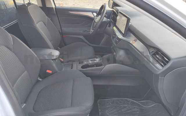FORD Focus Kombi 1.5 TDCi tehergépkocsi 3,5t össztömegig - 1499cm3 Diesel 121604 8/12