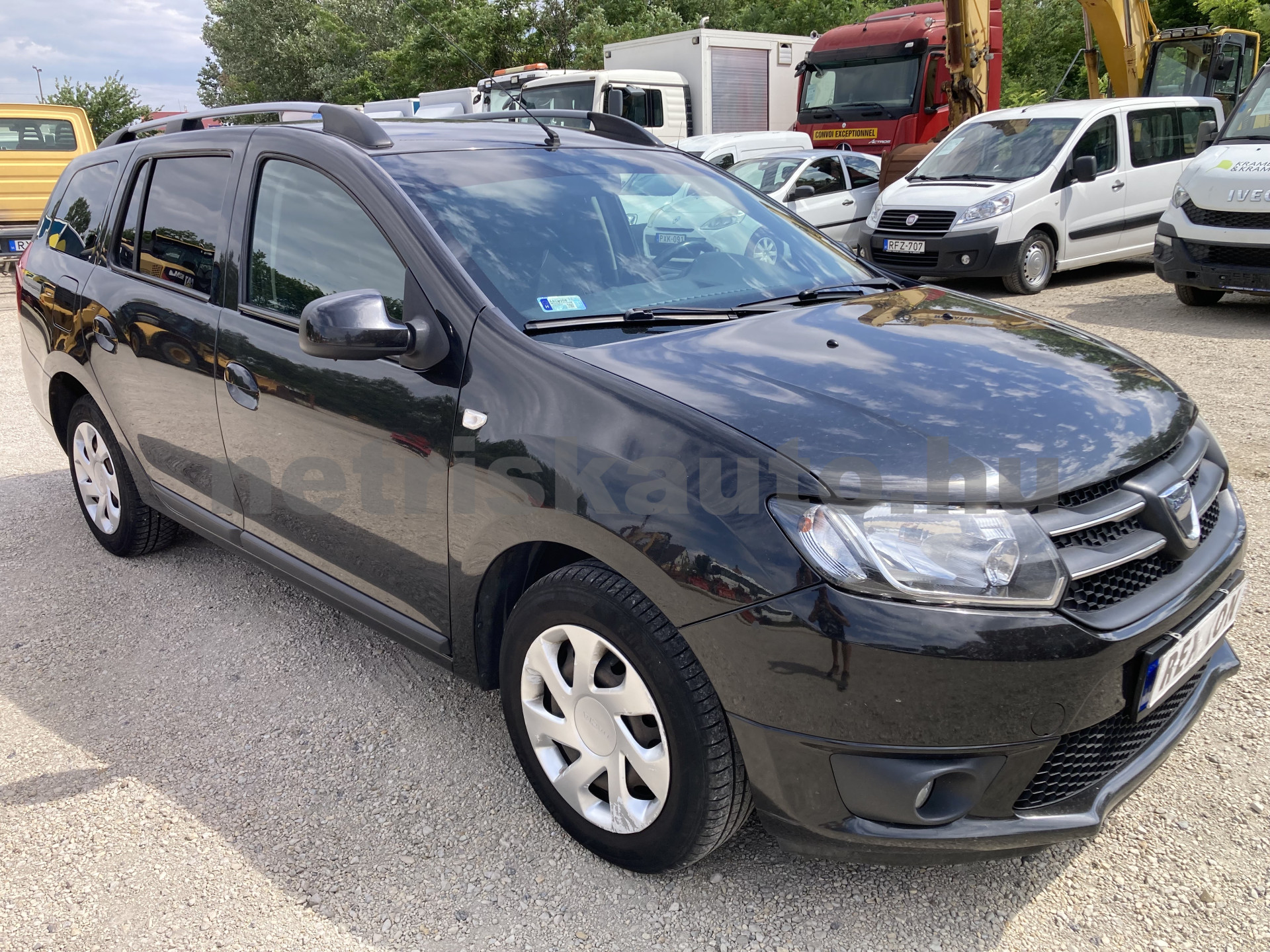 DACIA Logan 1.5 dCi Arctic személygépkocsi - 1461cm3 Diesel 121533 2/10