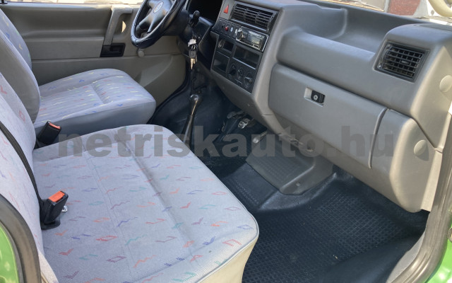 VW Transporter 2.4 7DA 1Z2 0 tehergépkocsi 3,5t össztömegig - 2370cm3 Diesel 121267 9/9
