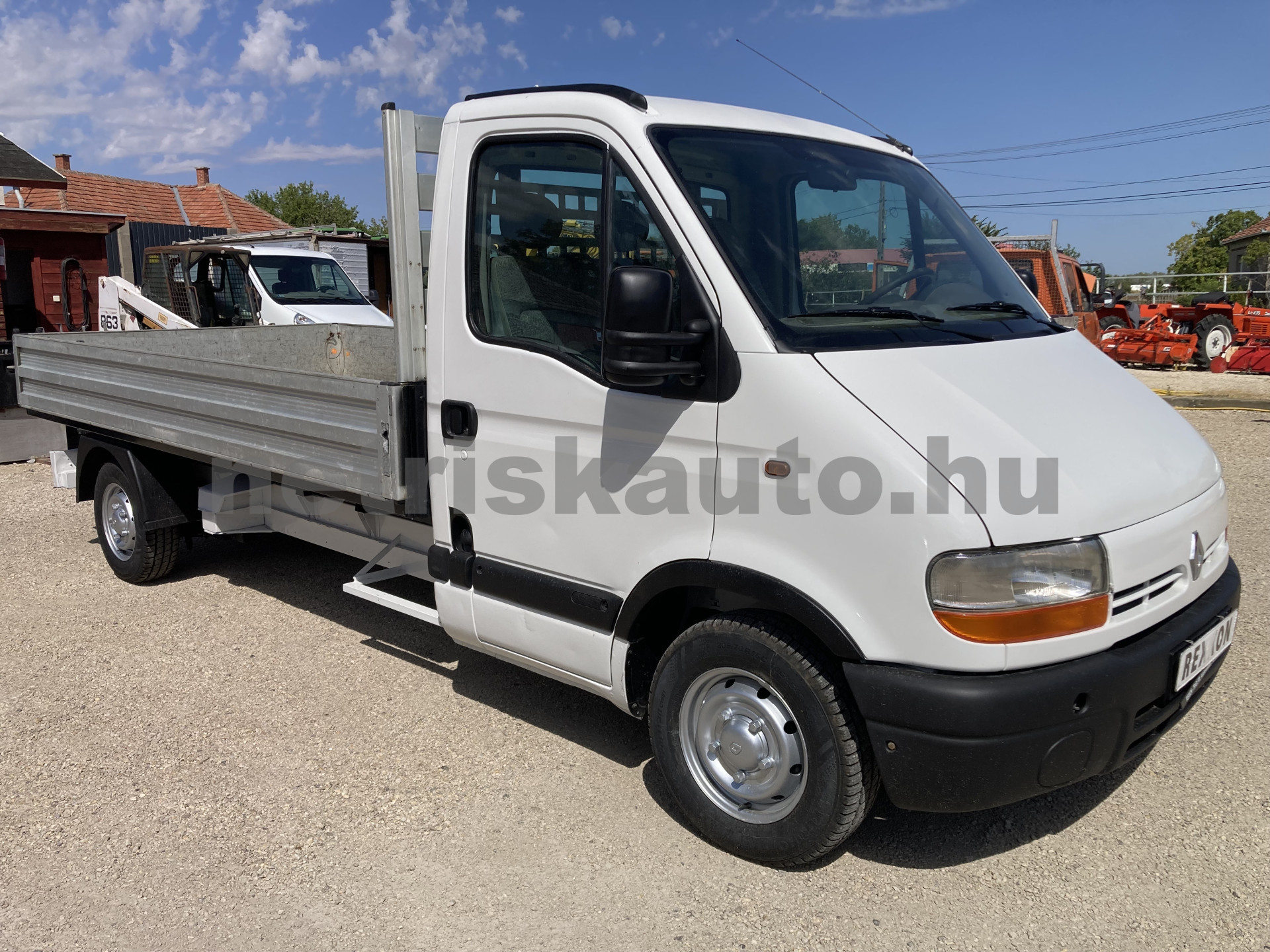 RENAULT Master 2.8 dTi ANAE8 L2H1 tehergépkocsi 3,5t össztömegig - 2800cm3 Diesel 121561 1/9