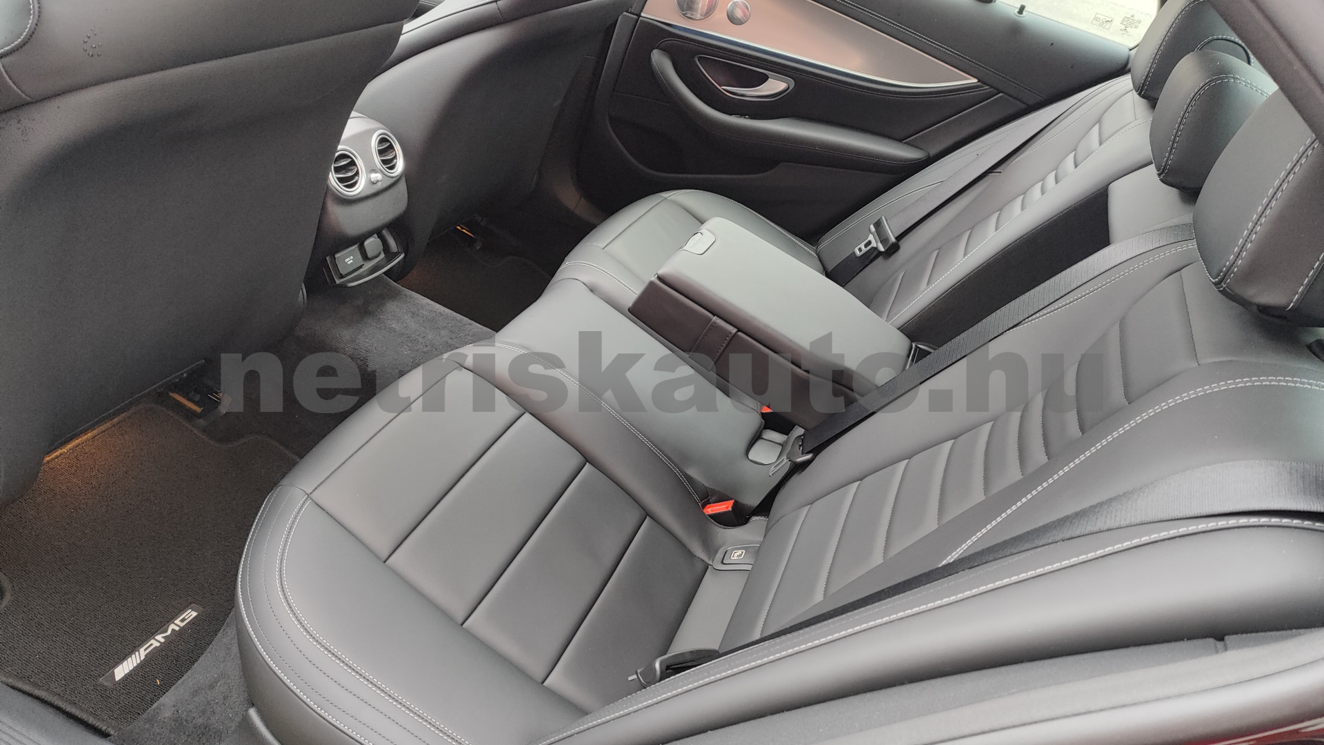 MERCEDES-BENZ E-osztály E 300 de 9G-TRONIC EQ Power személygépkocsi - 1950cm3 Hybrid 121326 10/12