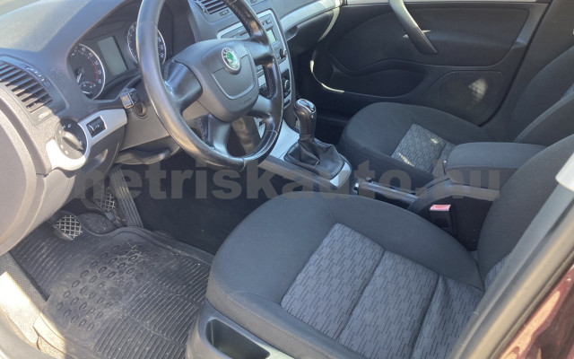 SKODA Octavia 1.6 CR TDI Ambiente DPF személygépkocsi - 1598cm3 Diesel 121231 6/11
