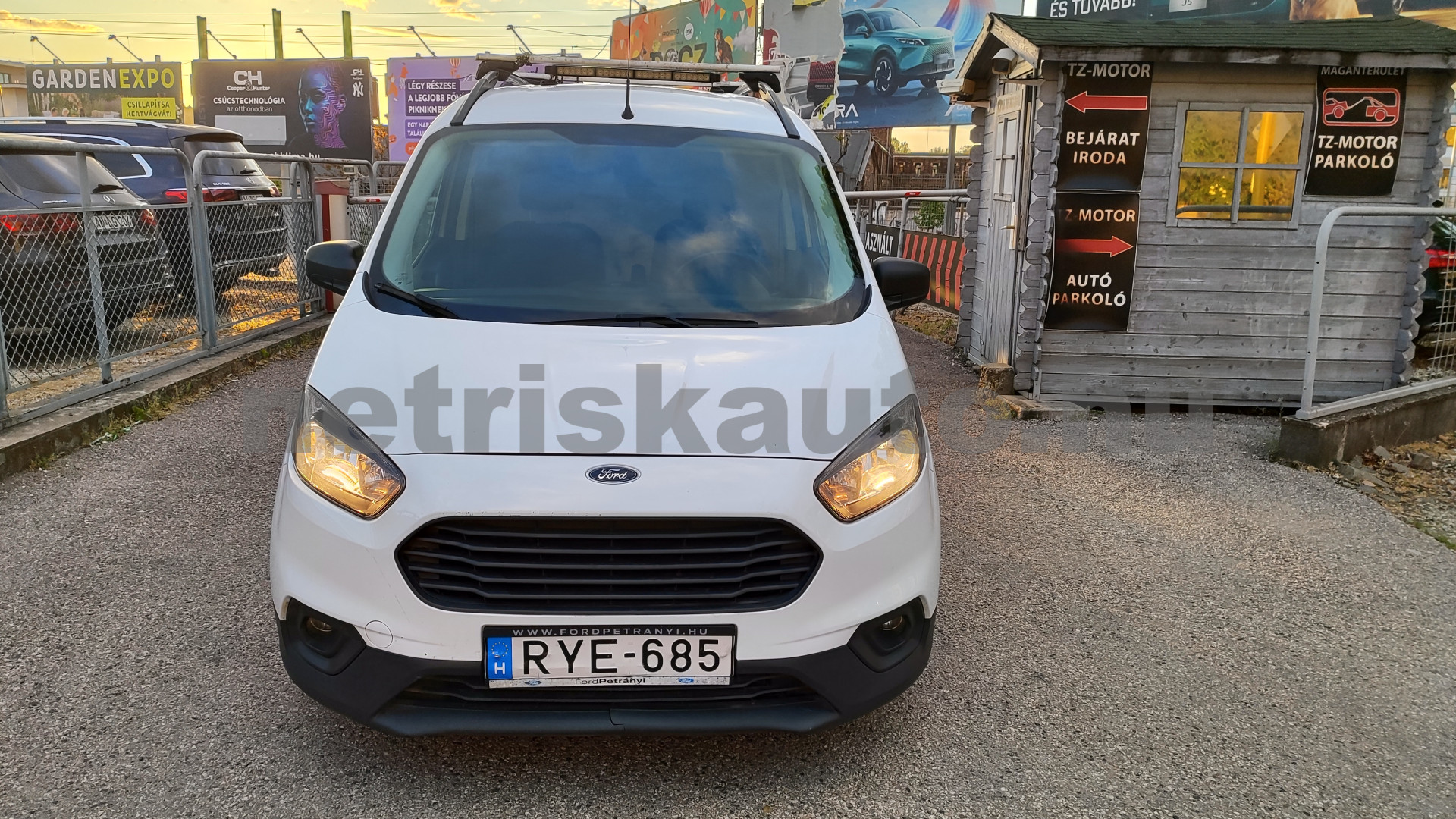 FORD Courier 1.5 TDCi Transit Trend S&S tehergépkocsi 3,5t össztömegig - 1498cm3 Diesel 121448 3/12