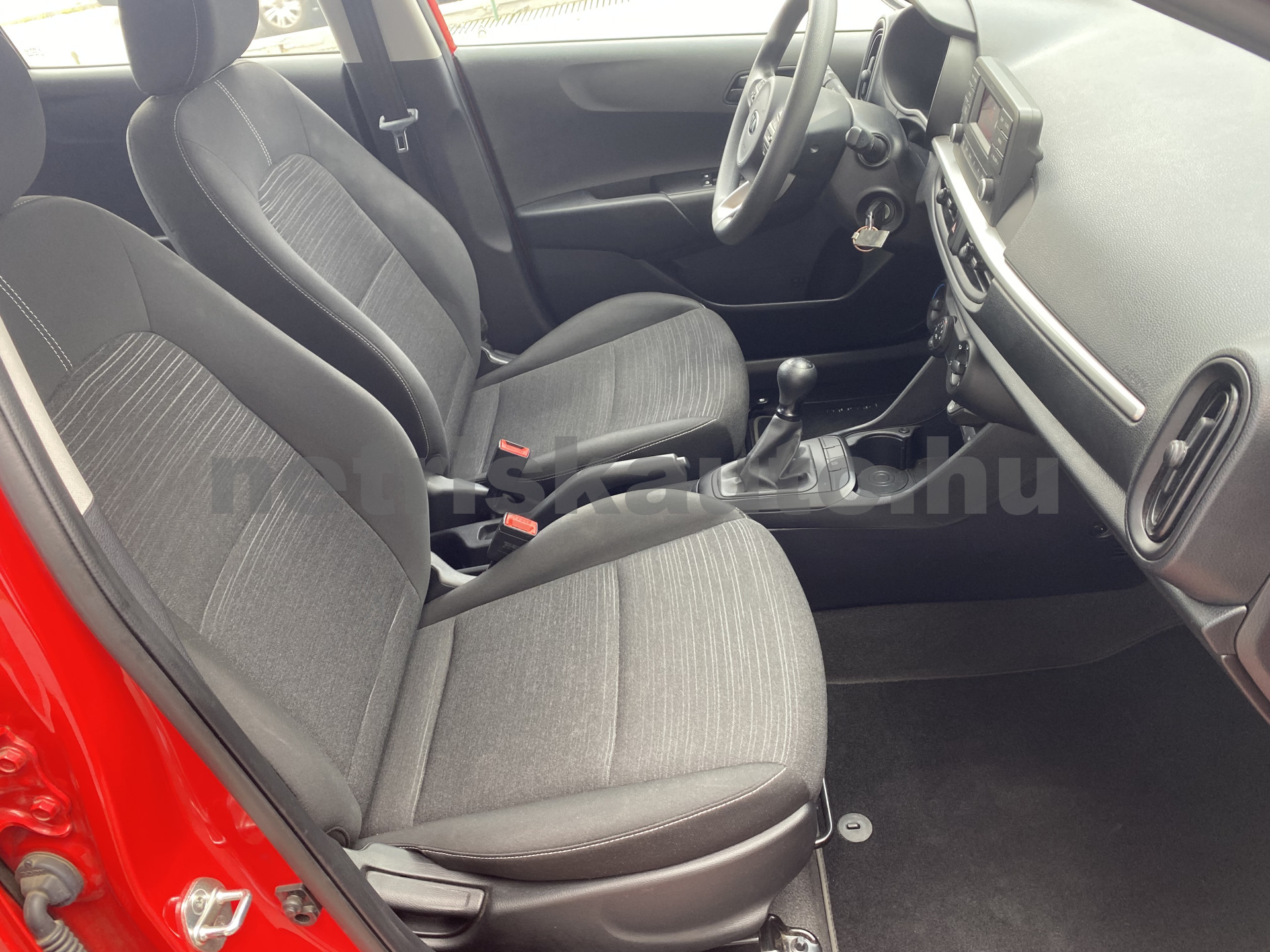 KIA Picanto 1.0 DPI Silver személygépkocsi - 998cm3 Benzin 121531 8/12