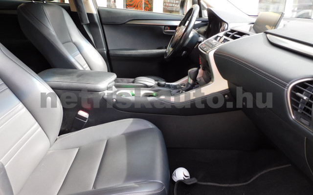 LEXUS NX 300h Comfort CVT személygépkocsi - 2494cm3 Hybrid 120399 9/12