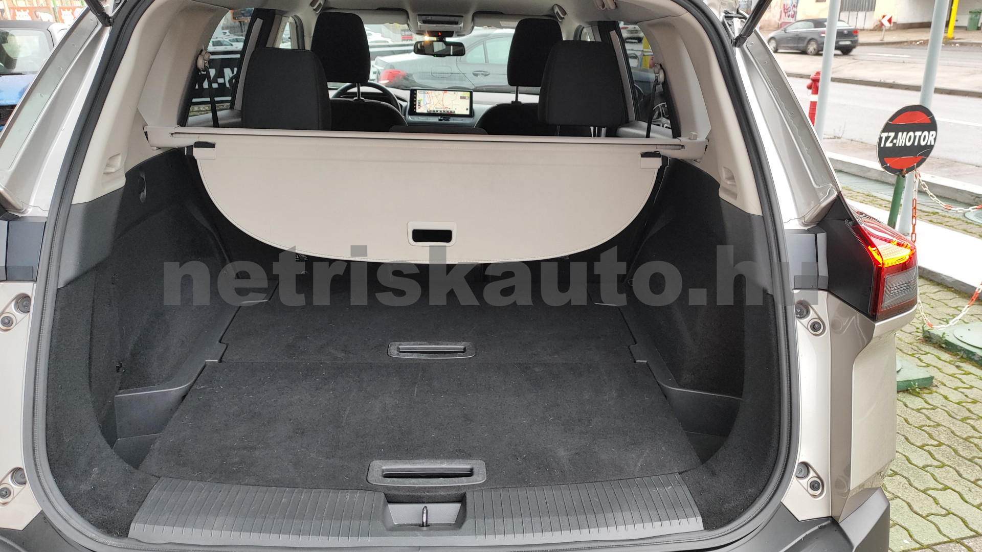 NISSAN X-Trail 1.5 e-Power N-Connecta Aut. személygépkocsi - 1497cm3 Hybrid 121358 10/12