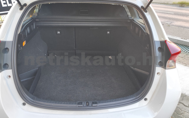 TOYOTA Auris 1.6 Active Comfort személygépkocsi - 1598cm3 Benzin 121525 10/12