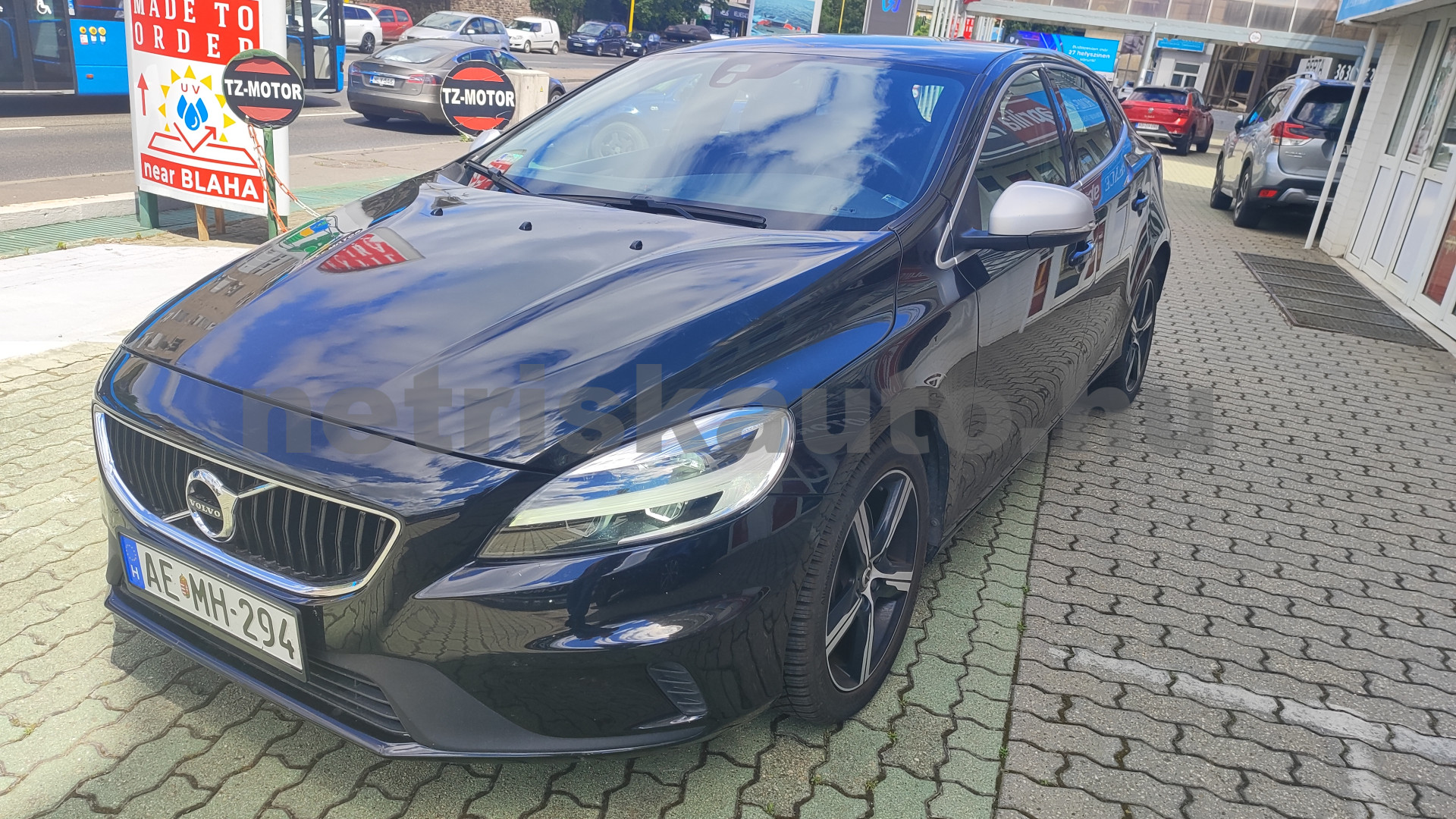 VOLVO V40 2.0 D [D3] R-Design Geartronic személygépkocsi - 1969cm3 Diesel 121501 11/12